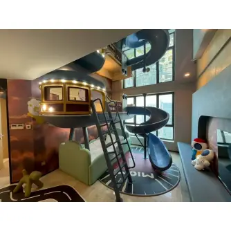 Structură Tematică din Fibră de Sticlă Turnul Aventurii 